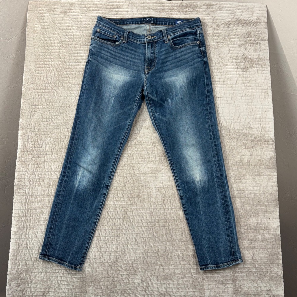 Lucky Brand Women's Blue Wash Denim Jeans Straight Leg Casual‎ Comfort Size 10